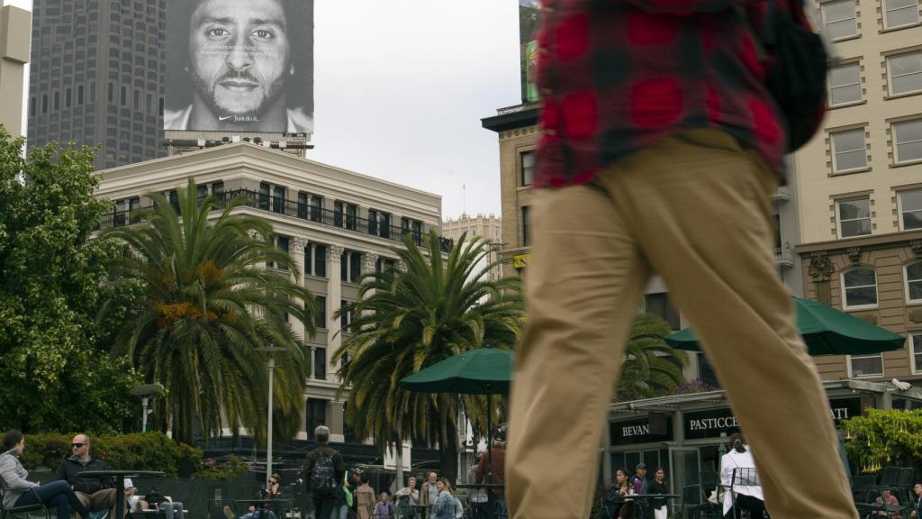 Imágenes de la polémica campaña protagonizada por Kaepernick