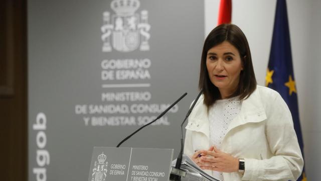 Carmen Montón, en la sede del Ministerio de Sanidad este lunes.