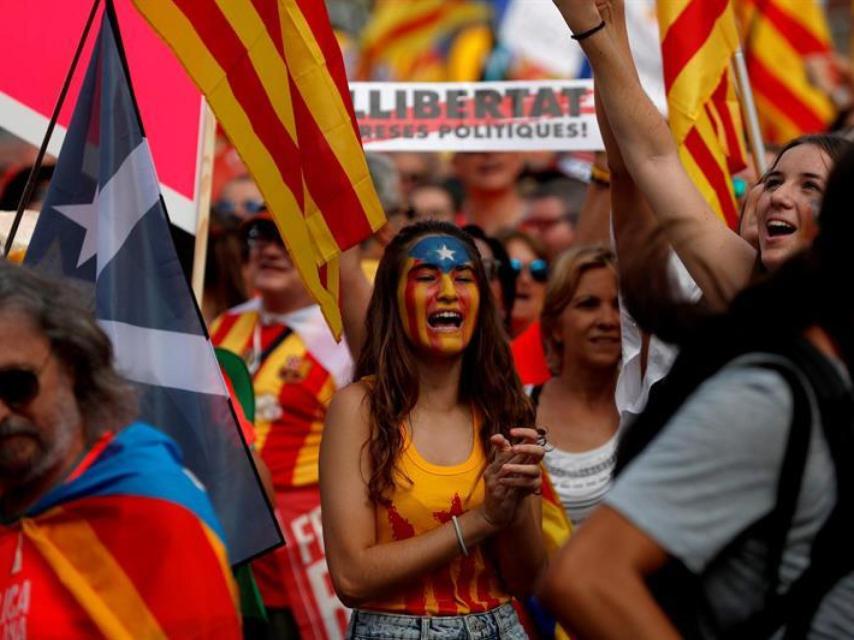Una manifestante con la cara pintada durante el acto central de la Diada de este año.