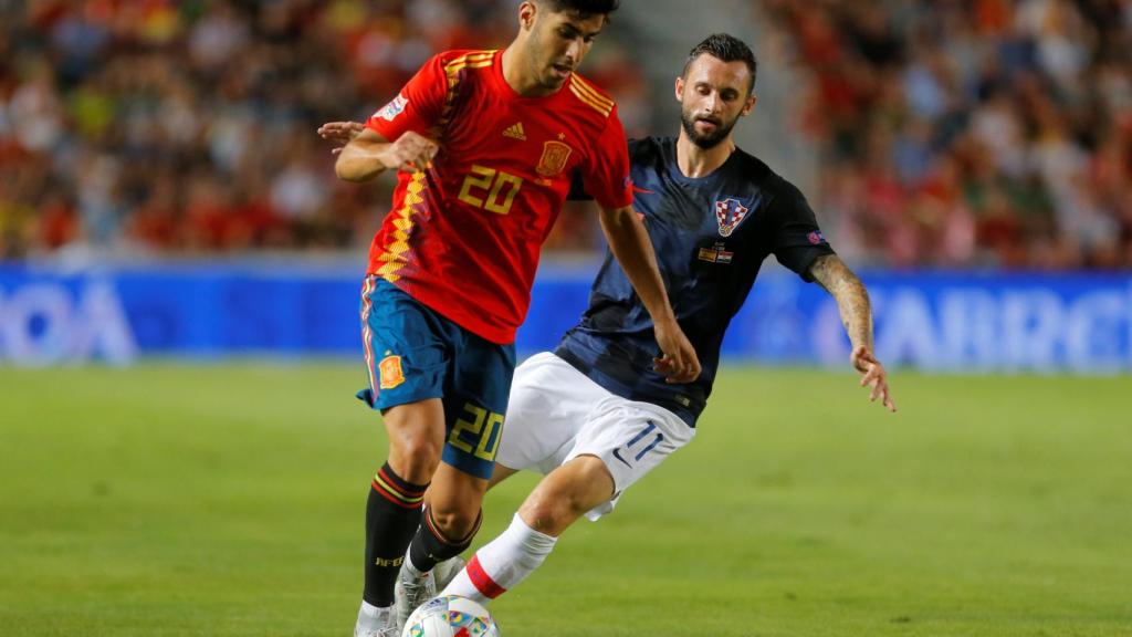 Asensio con el balón contra Croacia