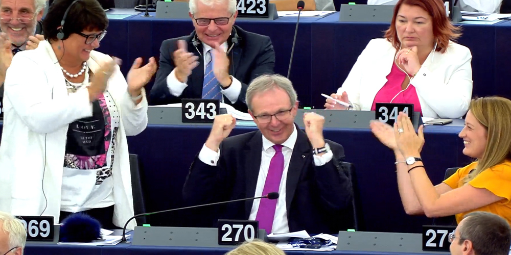 articulos 13 tasa google aprobados parlamento europeo