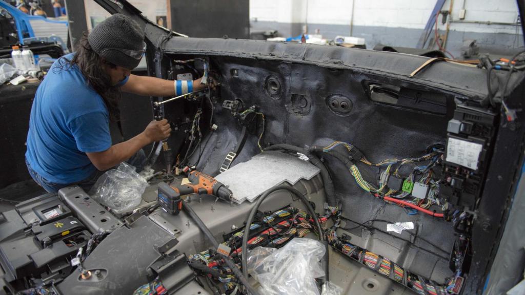 Toda la estructura del coche queda protegida. Se tarda dos meses en completar el proceso.