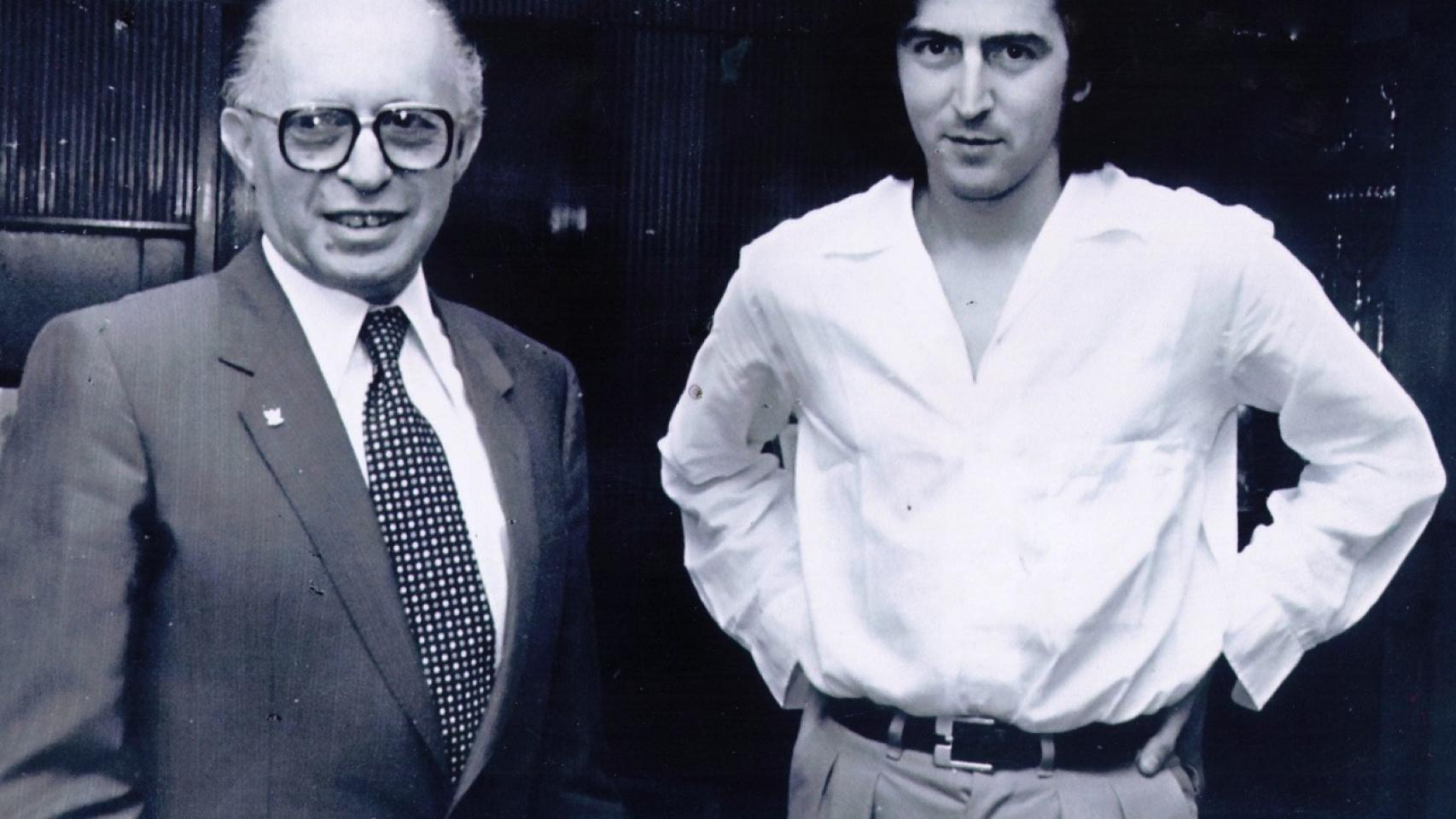 Bernard-Henri Lévy junto al exprimer ministro de Israel Menahem Begin en Jerusalén en 1979.