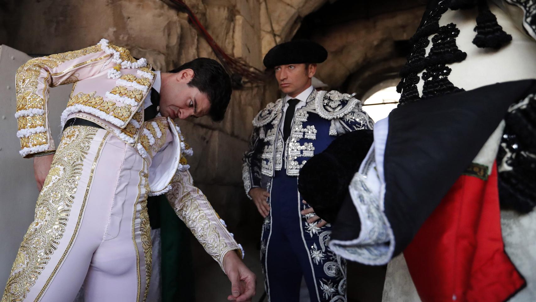 Puerta grande para Toñete en su alternativa en Nimes