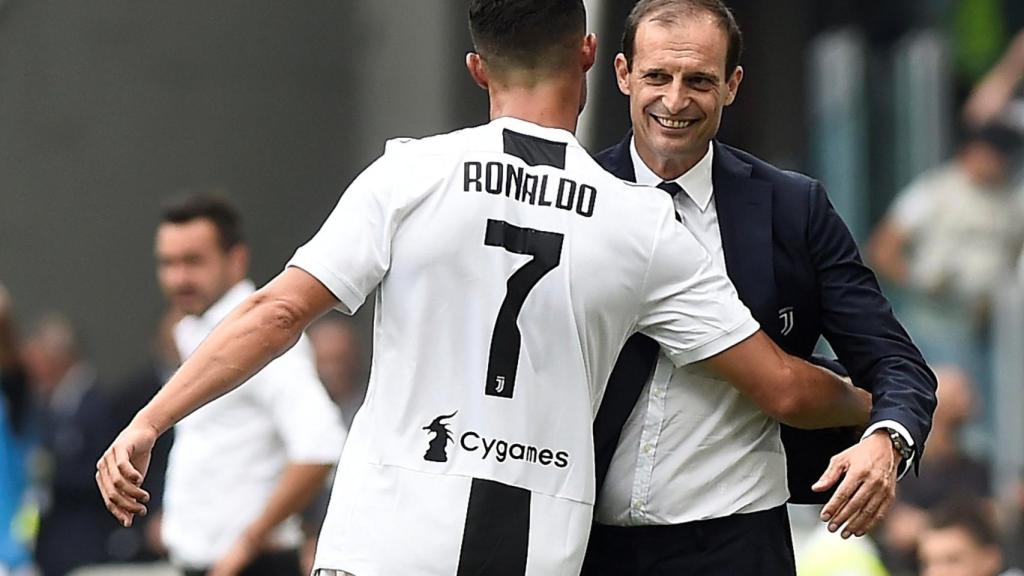 Cristiano celebra su gol con Allegri