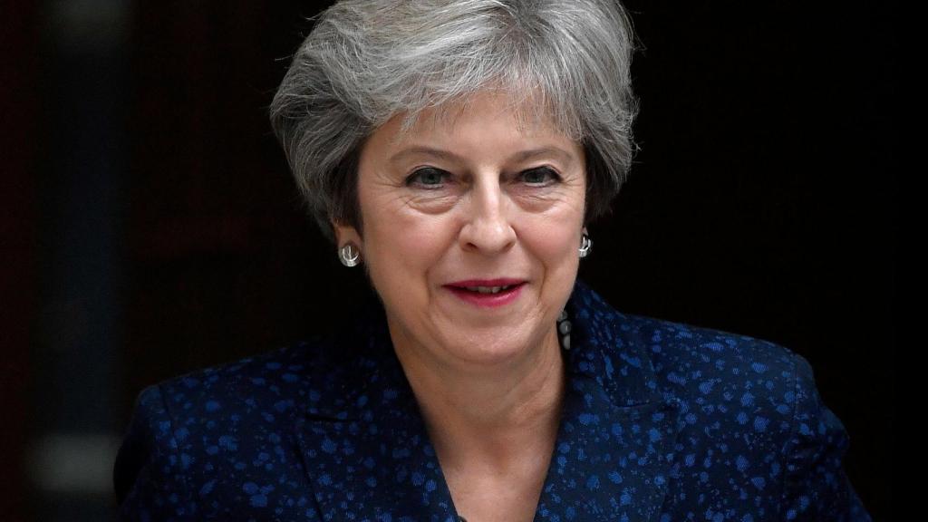 May  avisa a sus críticos de que la alternativa es aceptar su plan o un 'brexit' caótico