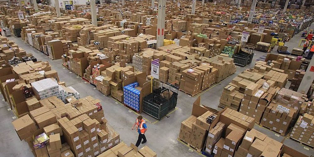amazon españa almacenes empleados