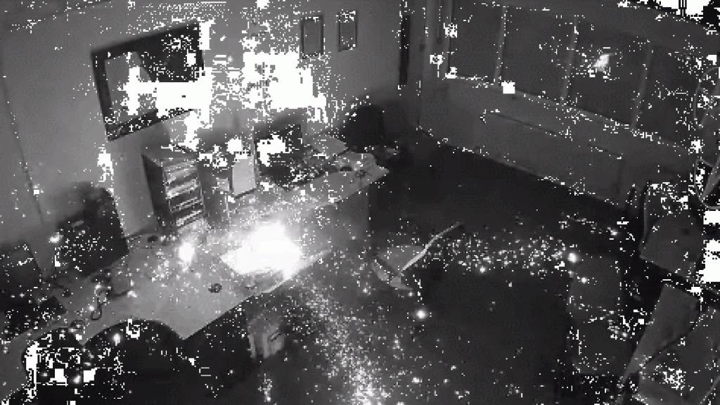 bateria portatil explota gif