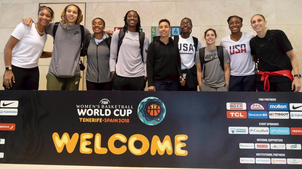 Llegada de las jugadoras de EEUU a Tenerife