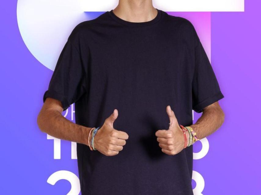 Dave  en la imagen promocional.