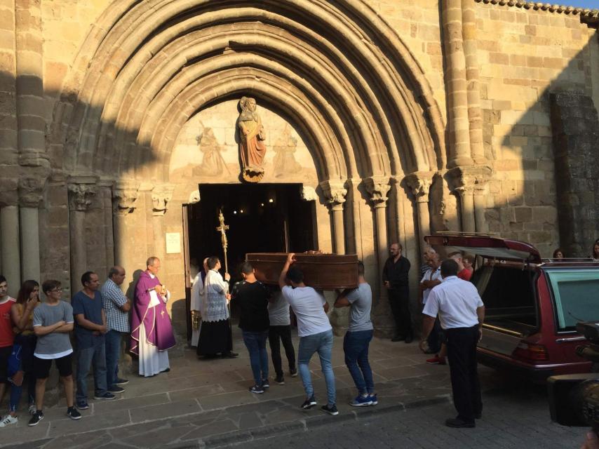 Imágenes del funeral de los tres miembros de la familia Jiménez Echeverría