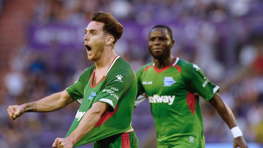 Ibai y Wakaso con el Alavés.