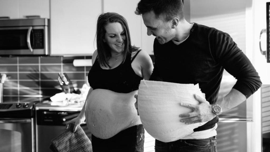 Chantelle bromea con Jordi. Cuando pagas es una gestación subrogada comercial. Yo lo hago porque quiero, comenta.