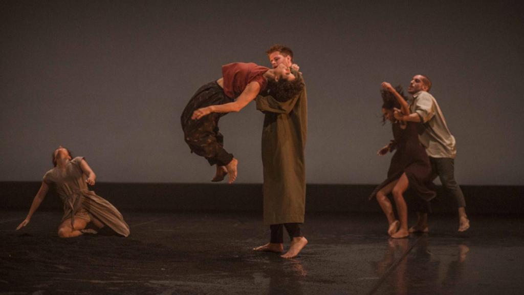 Escena de 'Una gran emoción política'.