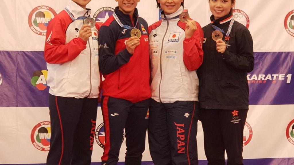 Sandra Sánchez, tras ganar la medalla de oro en Chile