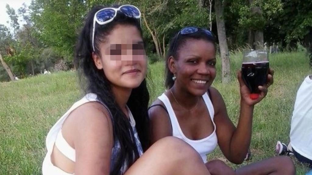 Judit se marcha a vivir con su padre cuando cumplió 15 años.