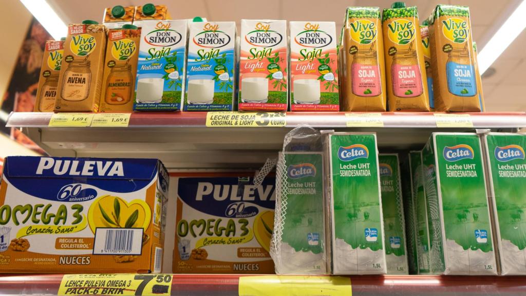 En otros supermercados incluso comparten estantería.