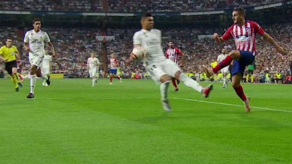El Atlético pidió mano de Casemiro. Foto: Twitter (@elchiringuitotv)