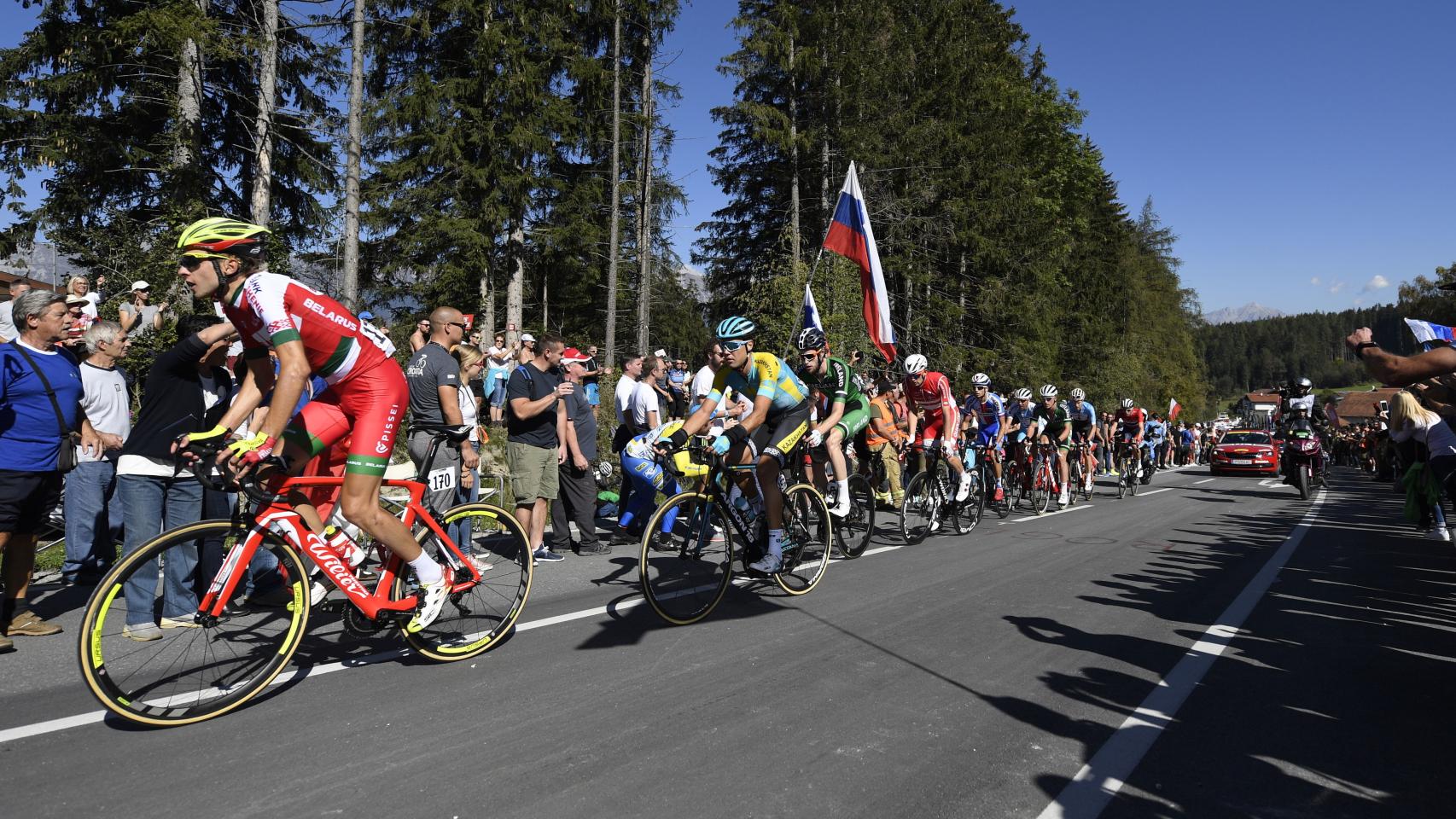 El pelotón durante la prueba en ruta del Mundial de Ciclismo de Innsbruck