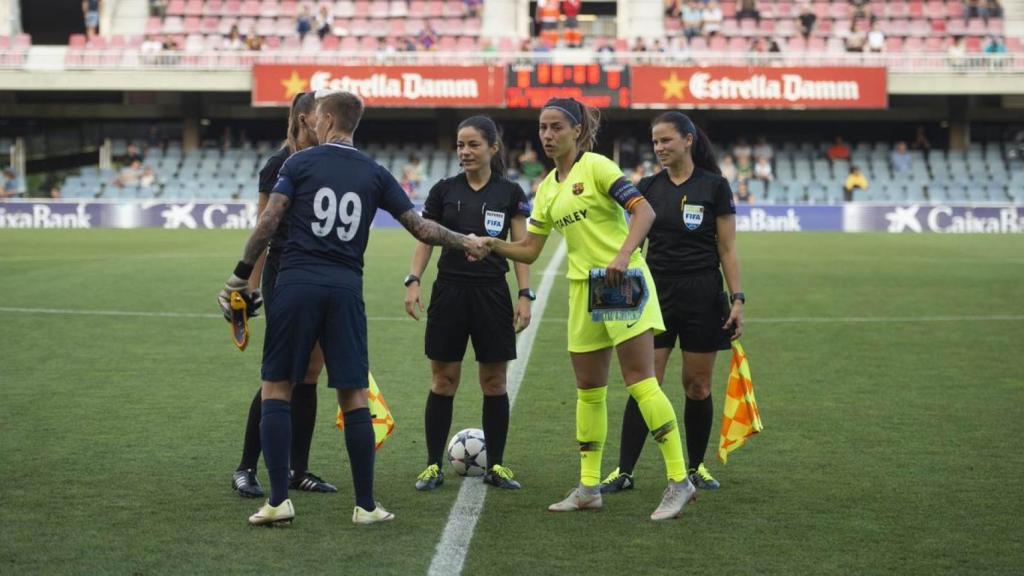 El Barcelona durante un partido de la Champions League femenina. Foto: Twitter (@FCBfemeni)