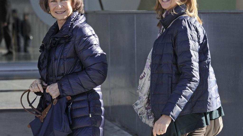 La emérita junto a su hija, la infanta Cristina.