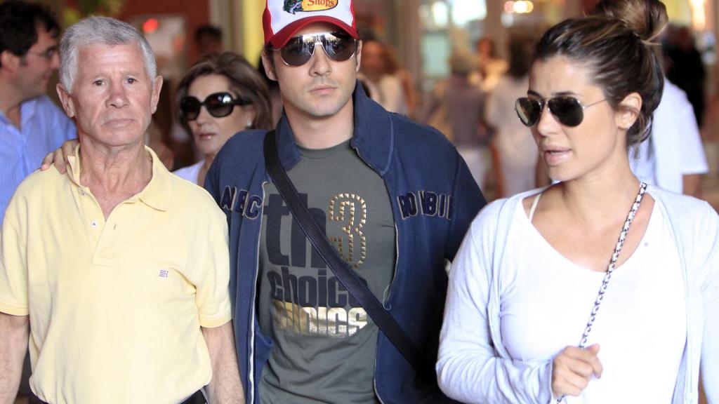 Elena Tablada junto a sus exsuegros.