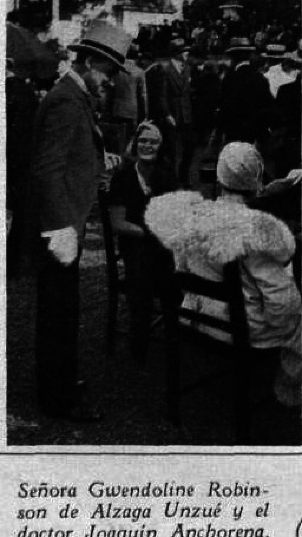 Gwendoline Robinson, de frente, en el Gran Premio Carlos Pellegrini de 1930.