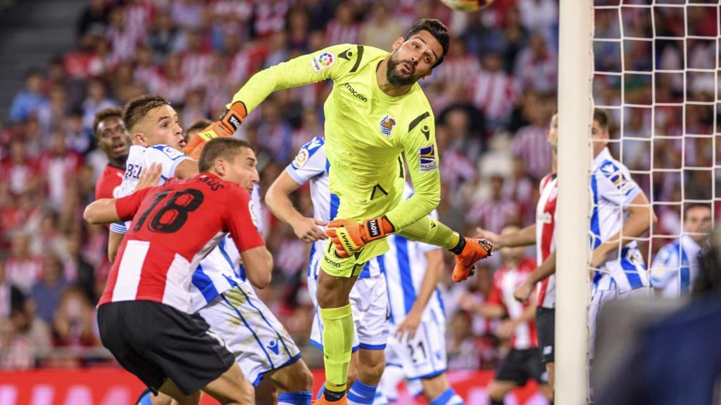 Miguel Ángel Moyá ante el Athletic