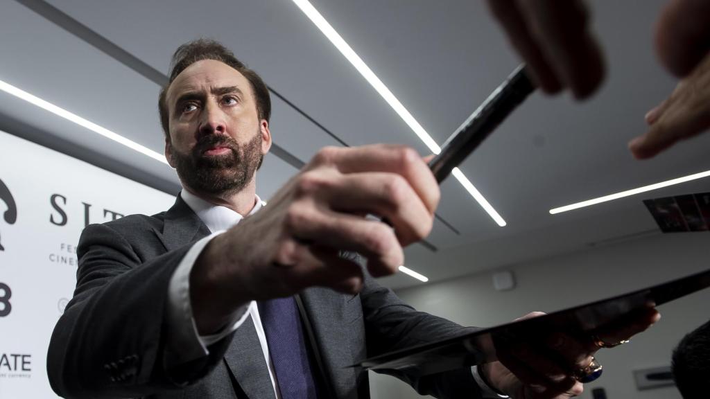Nicolas Cage firmando autógrafos en Sitges.