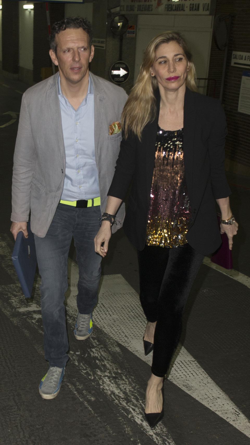 Joaquín Prat y Yolanda Bravo por las calles de Madrid en 2017.