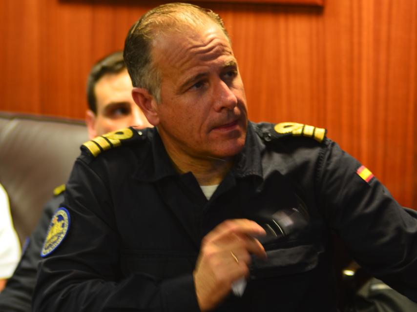 El comandante de la Numancia, capitán de fragata Isidro Carrara.