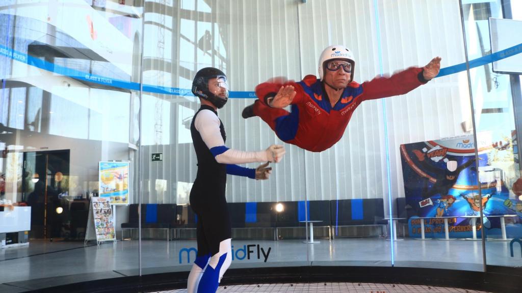 El periodista en pleno vuelo en el túnel de viento de Madrid Fly.