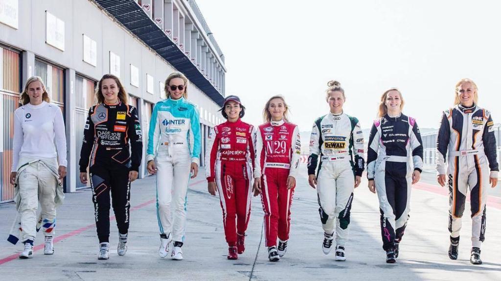 Algunas de las pilotos miembros de la FIA Women in Motorsport Commission