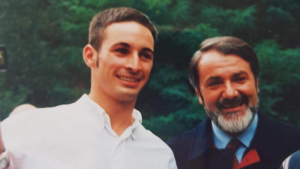 Santiago Abascal y Jaime Mayor Oreja, uno de los principales referentes y mentores políticos del líder de Vox.