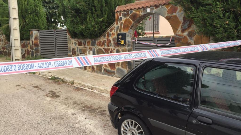 La casa donde mataron a David está acordonada por los Mossos