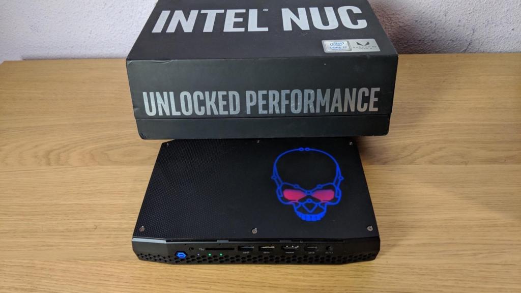 intel nuc hades canyon (16)