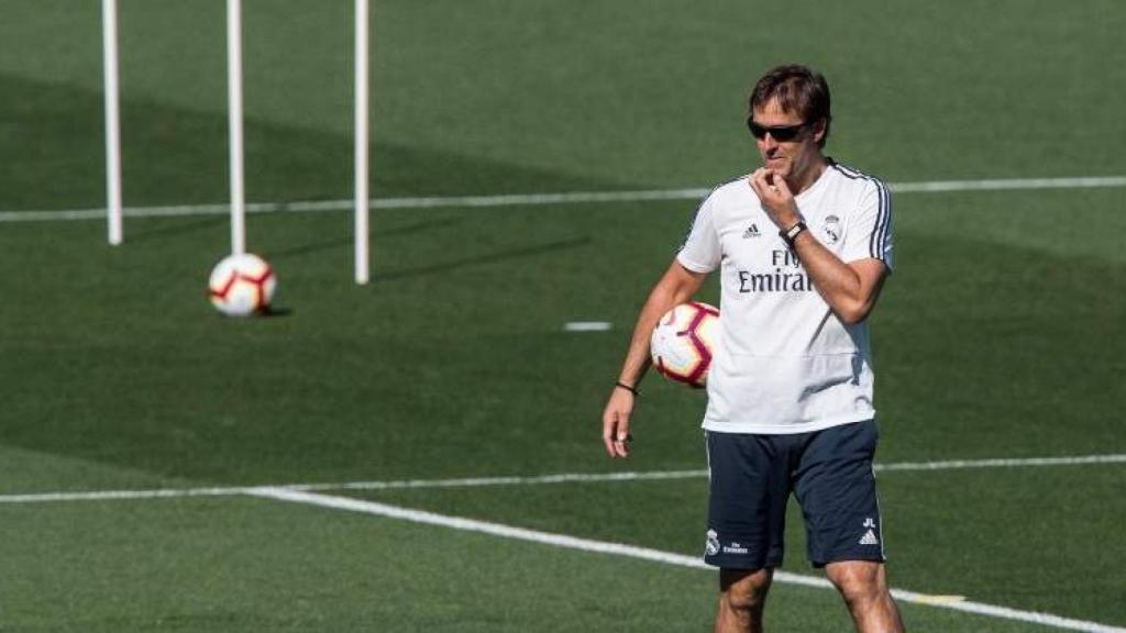 Lopetegui dirige un entrenamiento del Real Madrid