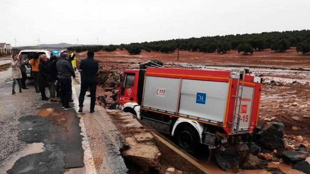Camión de bomberos en el que viajaba el fallecido José Gil.