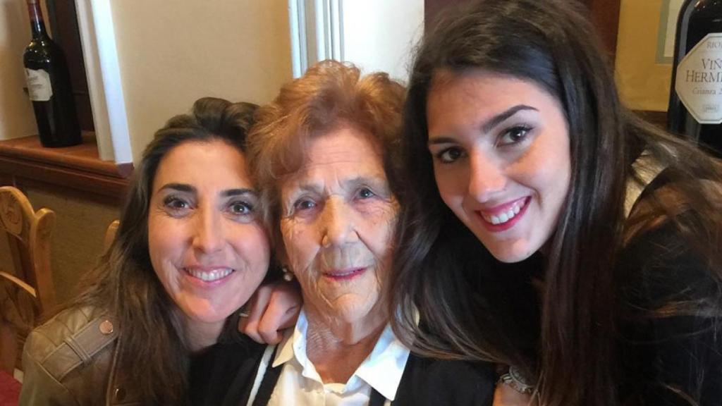 Paz Padilla, Dolores Díaz, su madre, y Anna Ferrer, su hija.