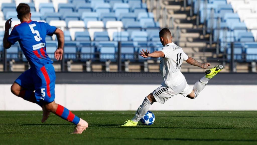 Rodrigo anotando el tercer tanto