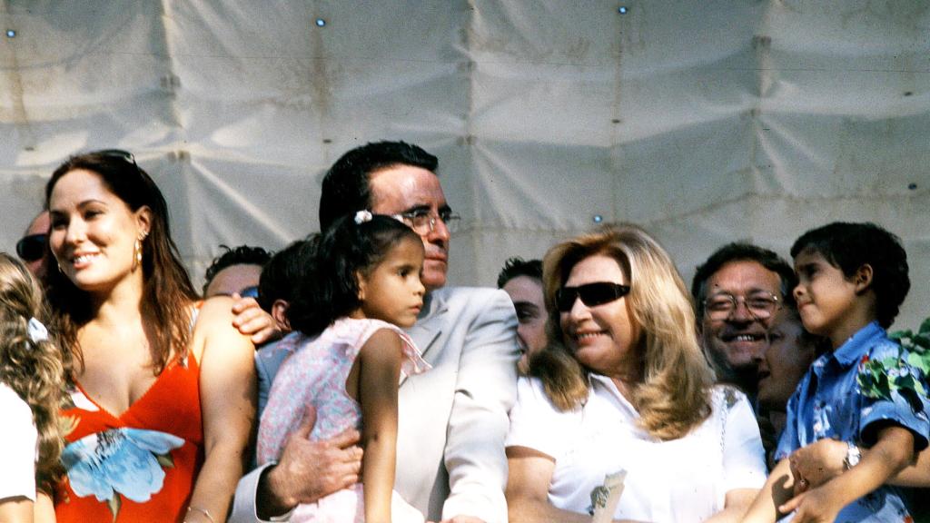 Rocío Jurado en su balcón de Chipiona en 2003.