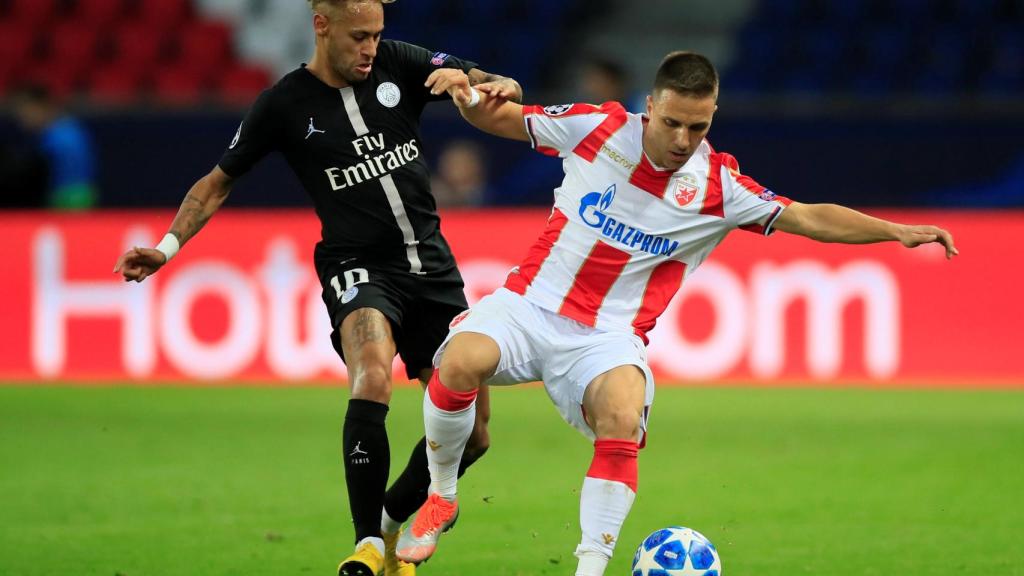Partido entre el PSG y el Estrella Roja.