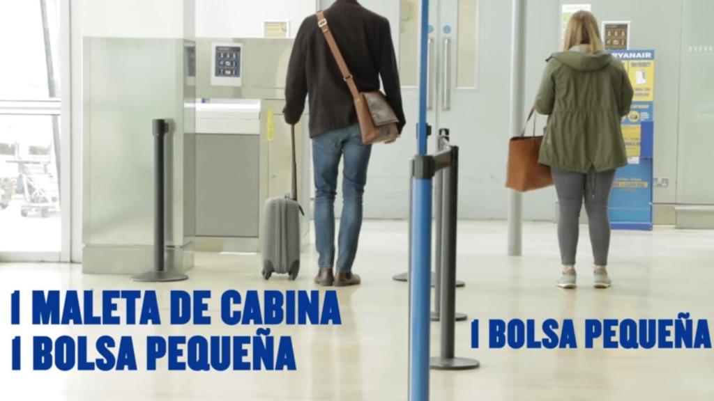 La posibilidad de acceder al avión con maleta solo es posible si pagas el embarque de prioridad.