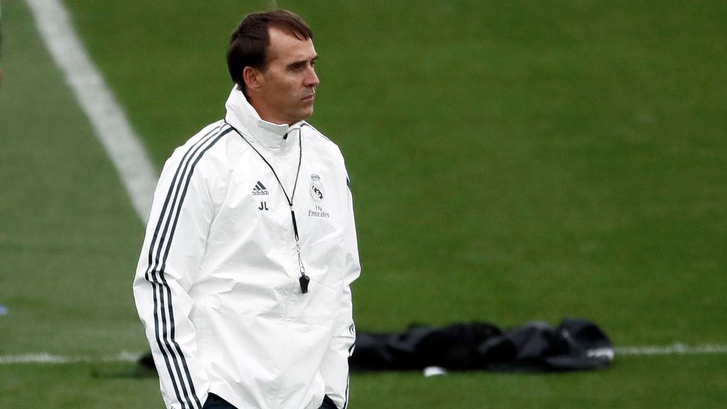 Lopetegui dirige un entrenamiento del Real Madrid