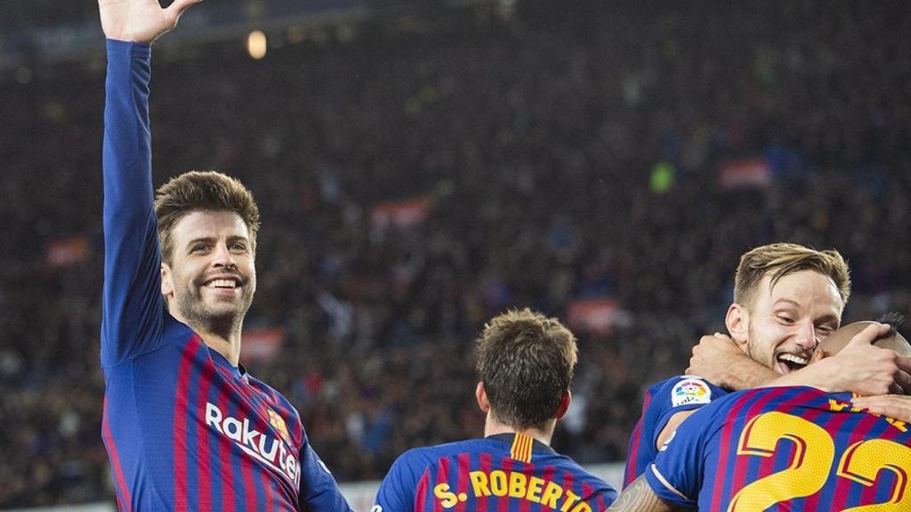 Gerard Piqué celebra la victoria del Barcelona en el Clásico. Foto: Twitter (@FCBarcelona)