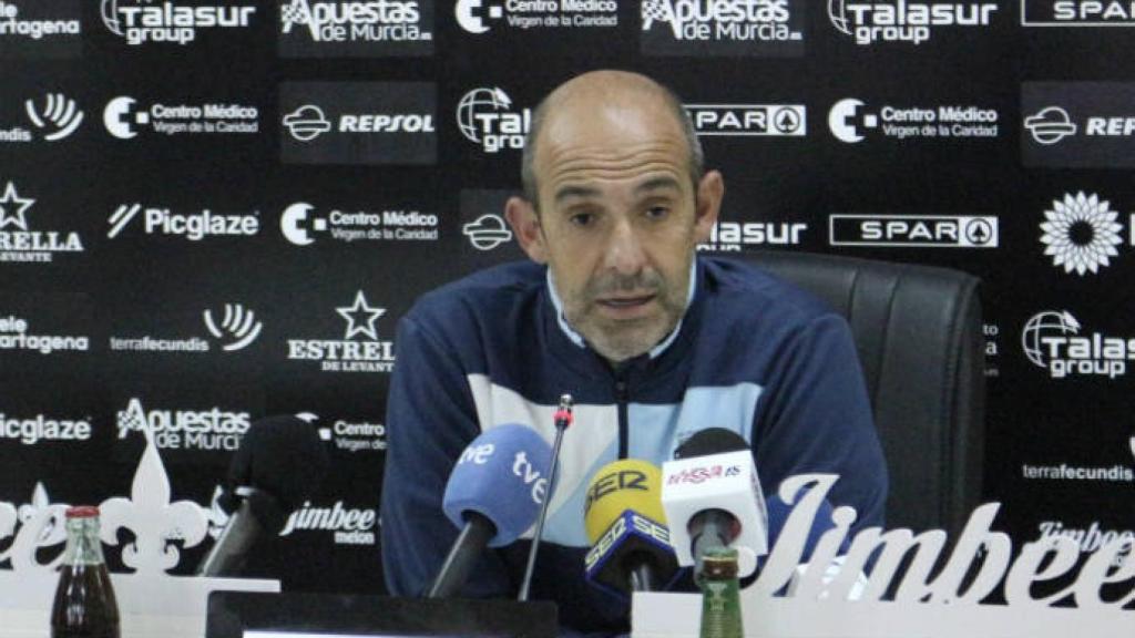 Alberto Monteagudo en su etapa como entrenador del Cartagena. Foto: FC Cartagena