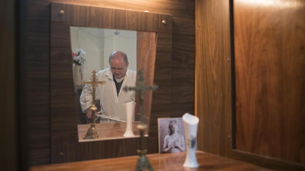 Santiago Pérez es diácono desde que enviudó.