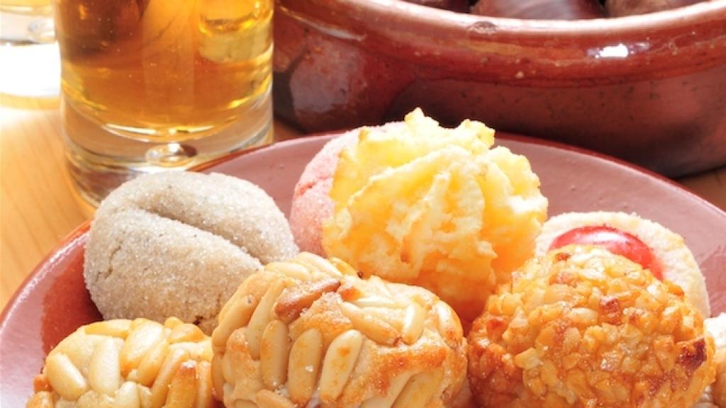 'Panellets', castañas y moscatel