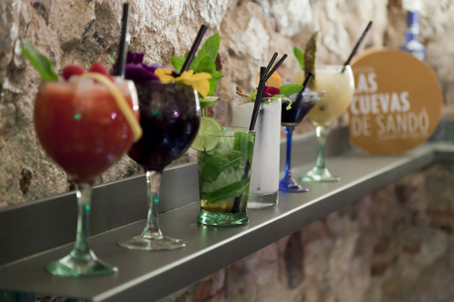 Ejemplo cócteles, Las Cuevas de Sandó