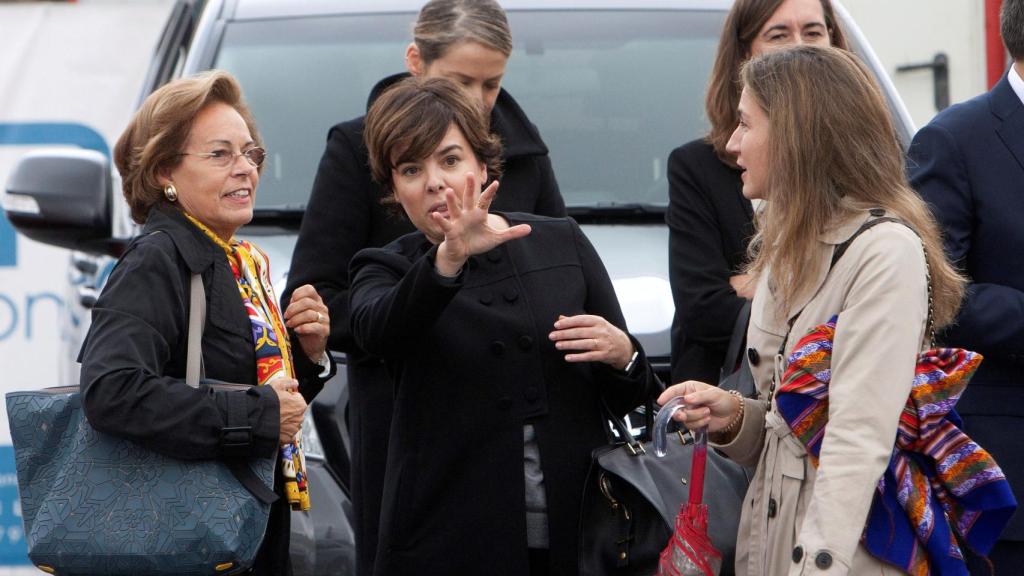 Soraya Sáenz de Santamaría, entre los asistentes al funeral del padre de Mariano Rajoy.